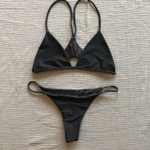 ACACIA Shaka top & Fins bottom night stripe